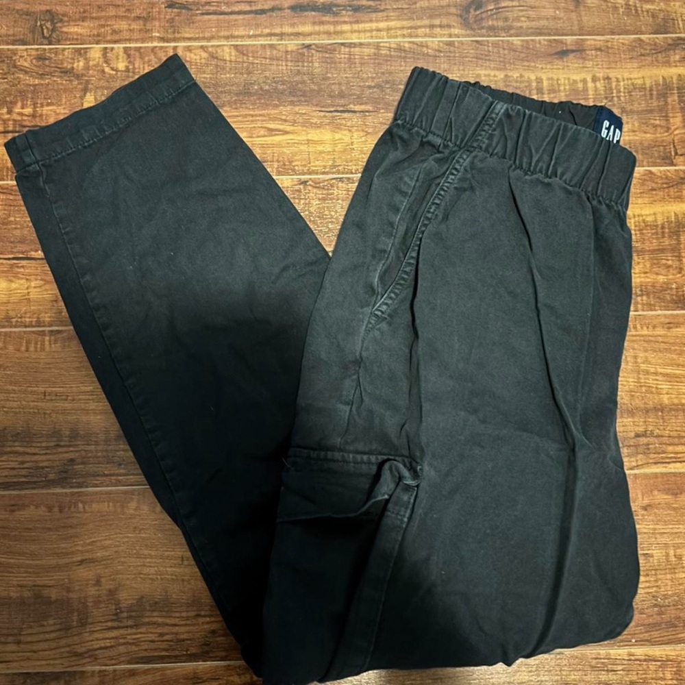 GAP Women's Black Joggers!